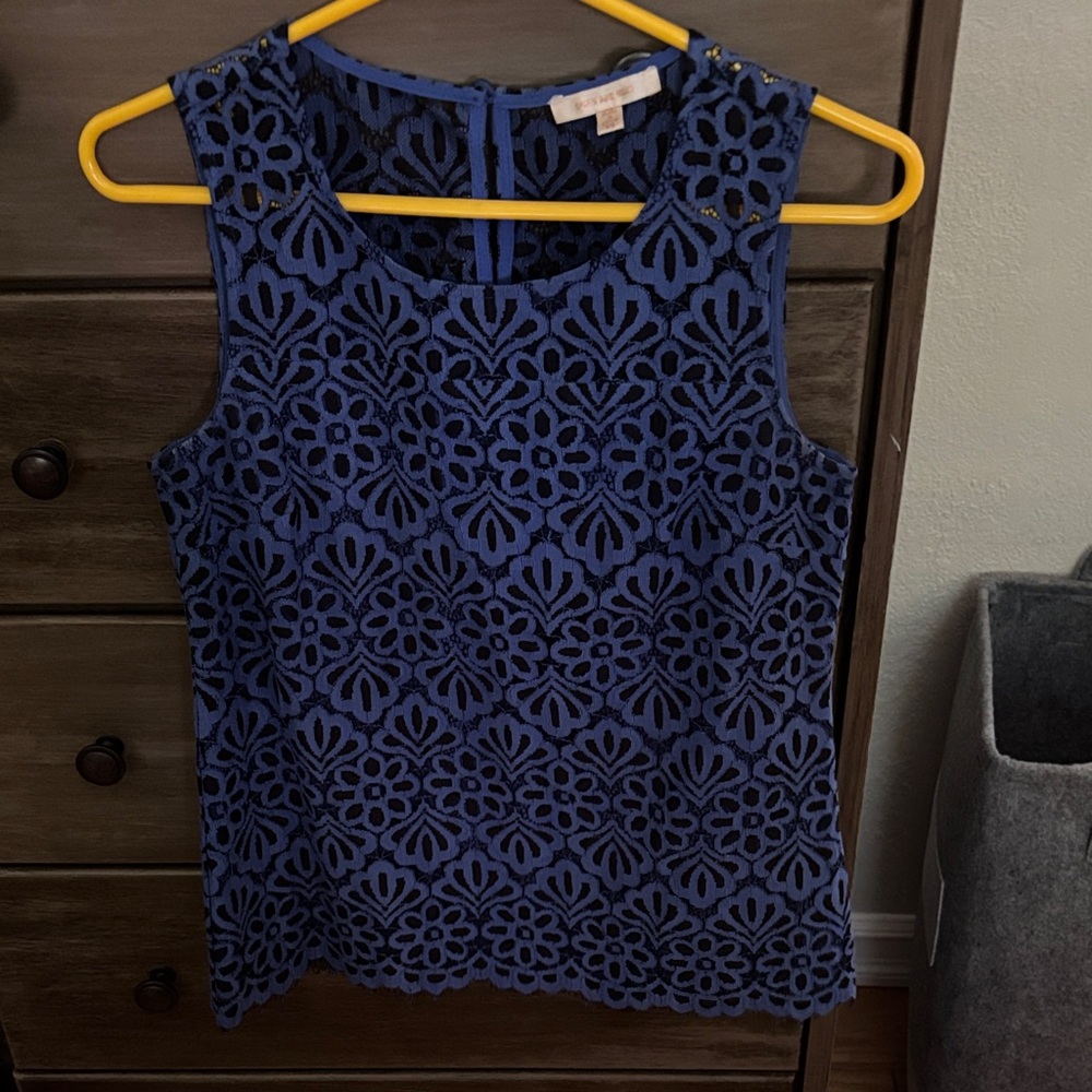 Skies Are Blue Floral Lace Sleeveless Blouse